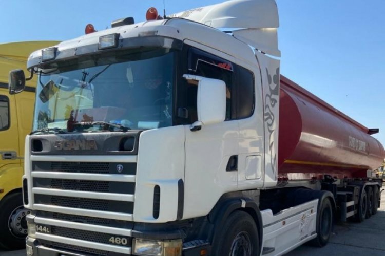 Denizli'de 3 bin litre ka&ccedil;ak akaryakıt ele ge&ccedil;irildi