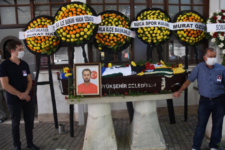 Trafik kazasında &ouml;len futbolcu Melih Vardar'a son g&ouml;rev