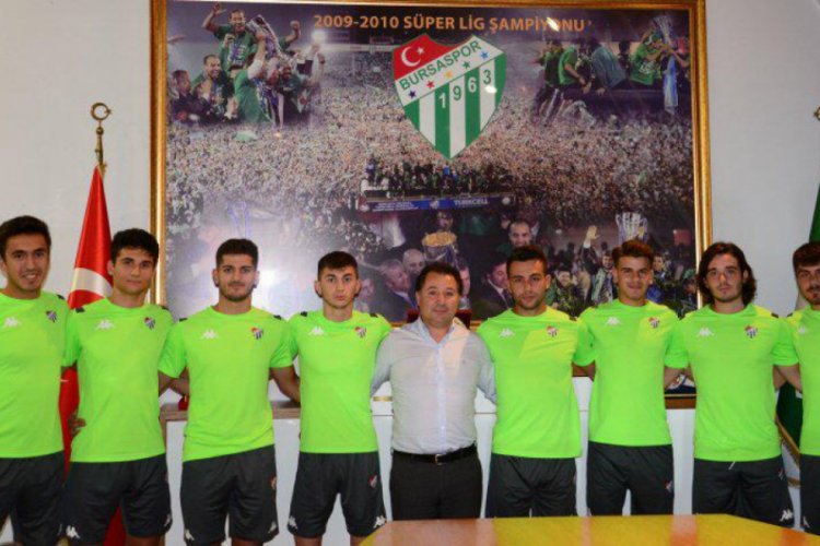 Bursaspor'da 8 Timsah imzaladı