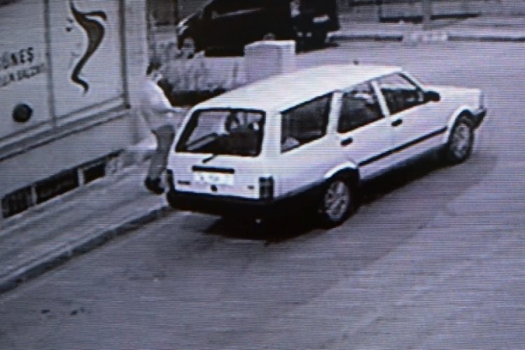 Kalp krizi ge&ccedil;iren kişinin yardımına b&ouml;yle koştular