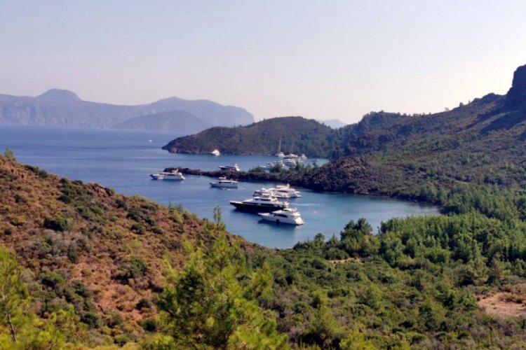 Avrupalı zenginlerin mega yatlarıyla adresi G&uuml;ney Ege koyları