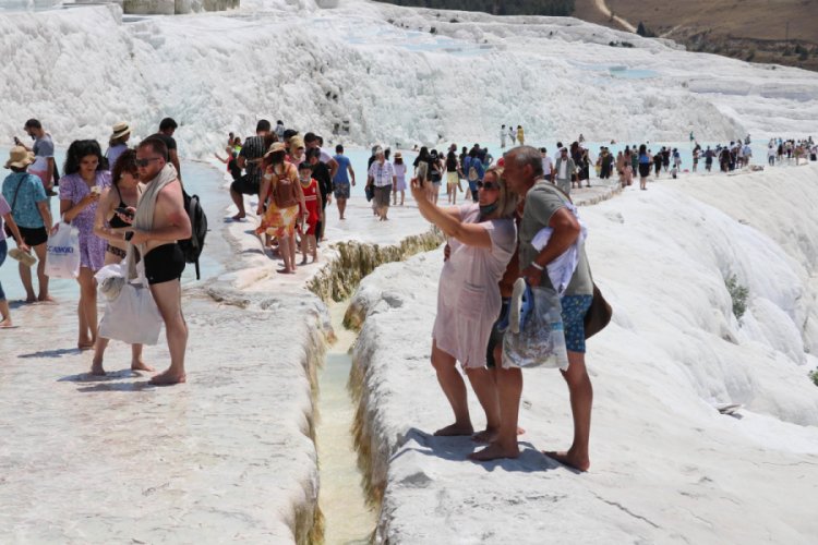 Prof. Dr. Kumsar: B&uuml;y&uuml;k depremde Pamukkale travetenleri hasar g&ouml;rebilir