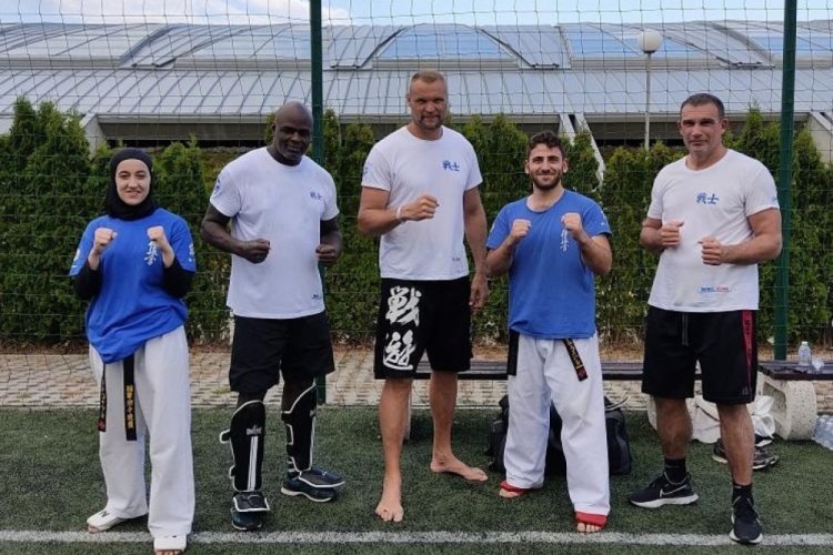 İneg&ouml;ll&uuml; 4 sporcu, Kyokushin Milli Takımı ile d&uuml;nya gen&ccedil;ler şampiyonasına katıldı