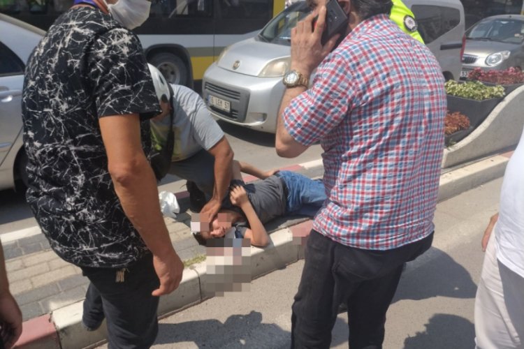 Bursa'da otomobilin &ccedil;arptığı bisikletteki &ccedil;ocuk yaralandı