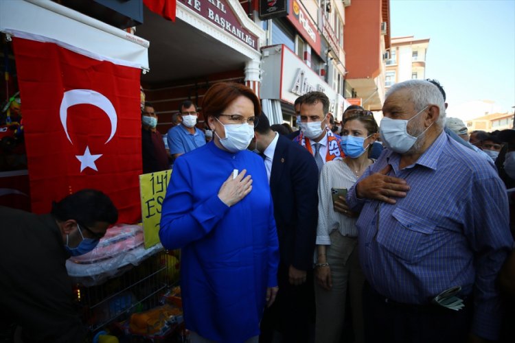 İYİ Parti lideri Akşener'den esnaf ziyareti