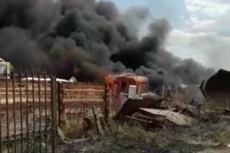 Hurdalıkta &ccedil;ıkan yangın paniğe neden oldu