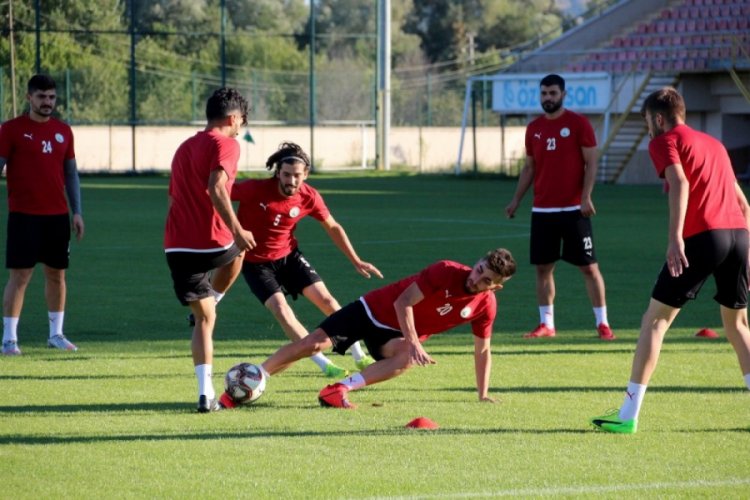 Sivas Belediyespor, g&uuml;nde &ccedil;ift idmanla lige hazırlanıyor