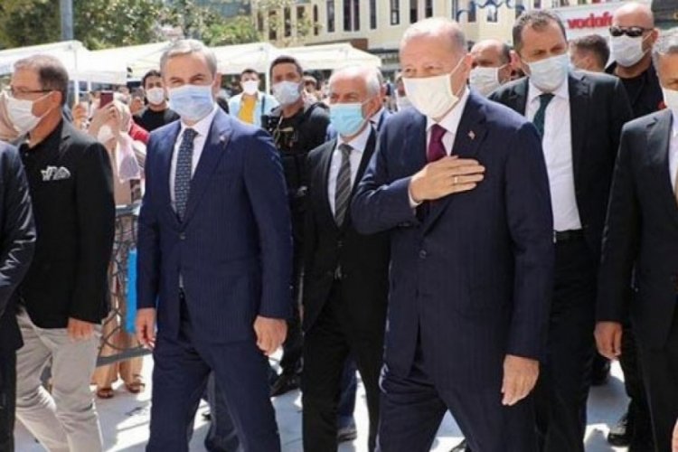 Cumhurbaşkanı Erdoğan, cuma namazını Ey&uuml;psultan Camii'nde kıldı
