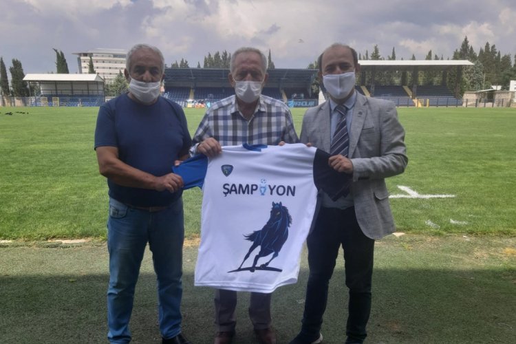 TSYD Bursa Şubesi Başkanı Ekmek&ccedil;i, Karacabey Belediyespor'u ziyaret etti