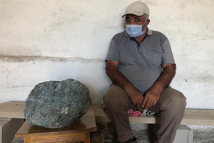 Tarlasında buldu, normalden iki kat ağır