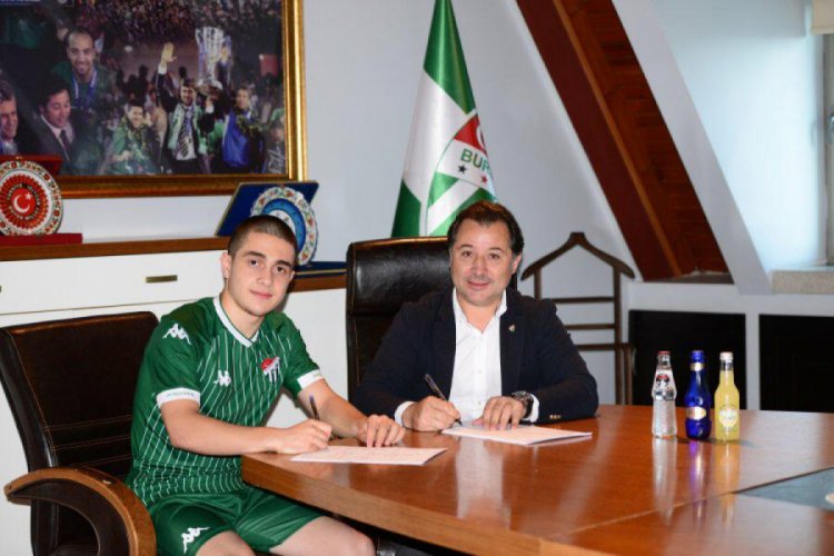 Bursaspor, Vefa Temel'i yuvaya d&ouml;nd&uuml;rd&uuml;!..