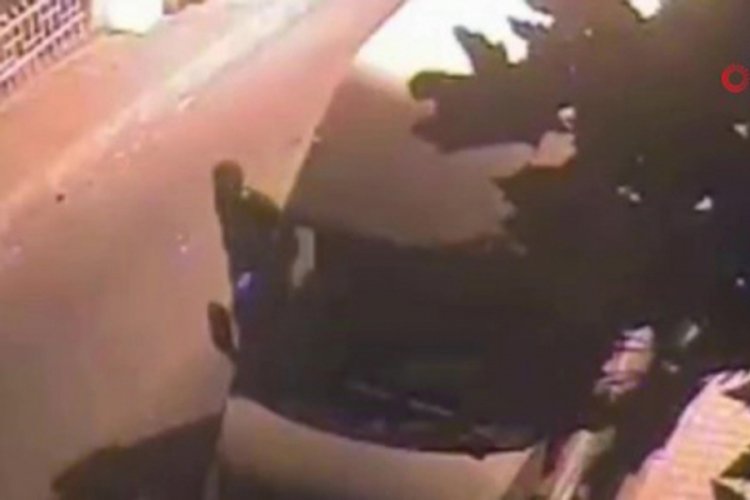 Kanarya Polis Merkezi Amirliğine EYP atıldığı anlar kamerada