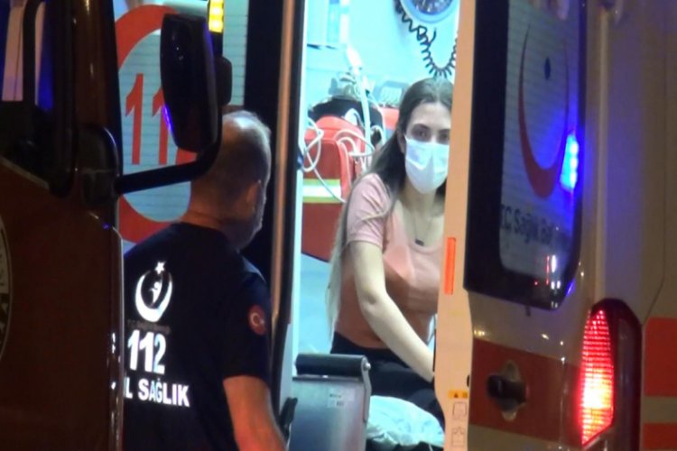 Irmağa u&ccedil;an otomobilin kadın s&uuml;r&uuml;c&uuml;s&uuml; y&uuml;zerek kurtuldu