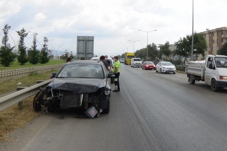 Bursa'da ara&ccedil; kontrolden &ccedil;ıktı! Tatilci aile &ouml;l&uuml;mden d&ouml;nd&uuml;