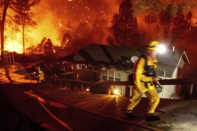 Trump California'daki yangınları 'b&uuml;y&uuml;k afet' ilan etti