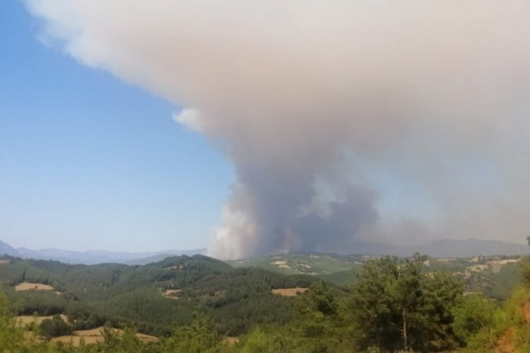 Adana'da vatandaşların &ccedil;aresiz bekleyişi s&uuml;r&uuml;yor