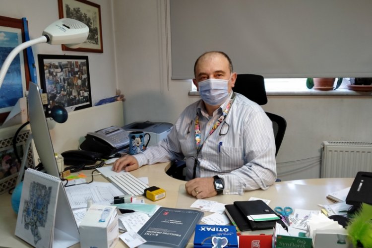 Kara: "2 yaşına kadar olan &ccedil;ocuklar asla ve asla maske takmamalı"