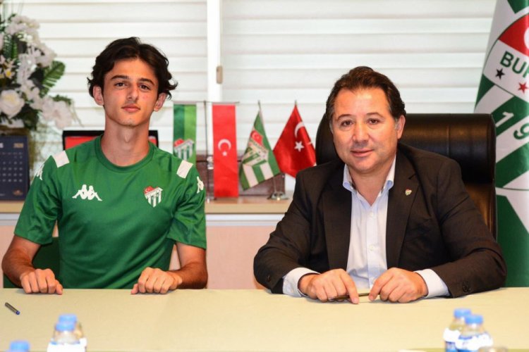 Bursaspor'dan 3 profesyonel imza daha