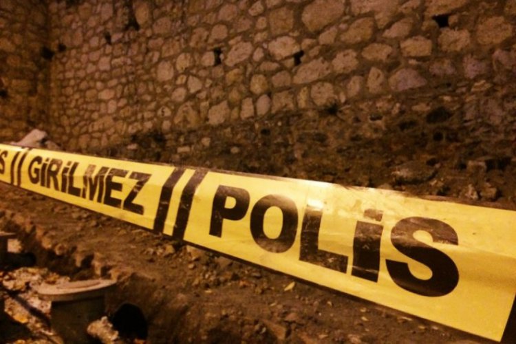 Tartıştığı komşusunu av t&uuml;feğiyle &ouml;ld&uuml;ren kişi intihar etti