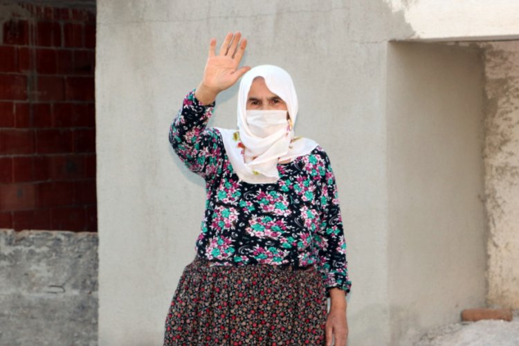 Koronavir&uuml;s&uuml; yendi, eşini kaybetmenin &uuml;z&uuml;nt&uuml;s&uuml;n&uuml; yaşıyor