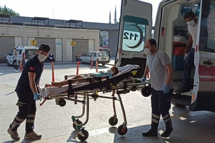 Bursa'da &uuml;zerine kaynar su d&ouml;k&uuml;len &ccedil;ocuk yandı