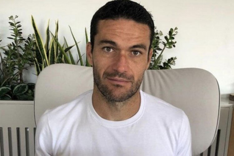 Granada, 38 yaşındaki forvet Jorge Molina'yı transfer etti