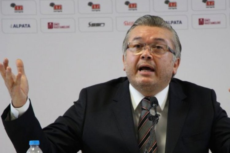 Eskişehirspor Kul&uuml;b&uuml; Başkanı Akg&ouml;ren, FIFA'daki dosyalara &ccedil;&ouml;z&uuml;m arıyor