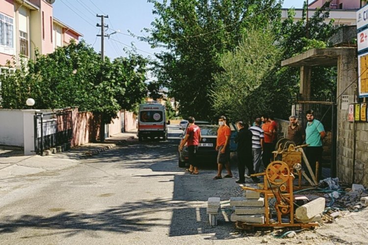 İnşaattan d&uuml;şen iş&ccedil;i hayatını kaybetti