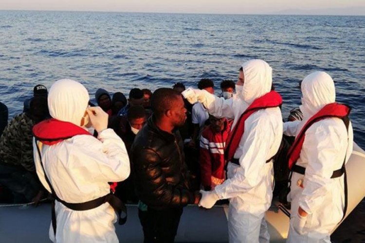 T&uuml;rk karasularına itilen 68 ka&ccedil;ak g&ouml;&ccedil;men kurtarıldı