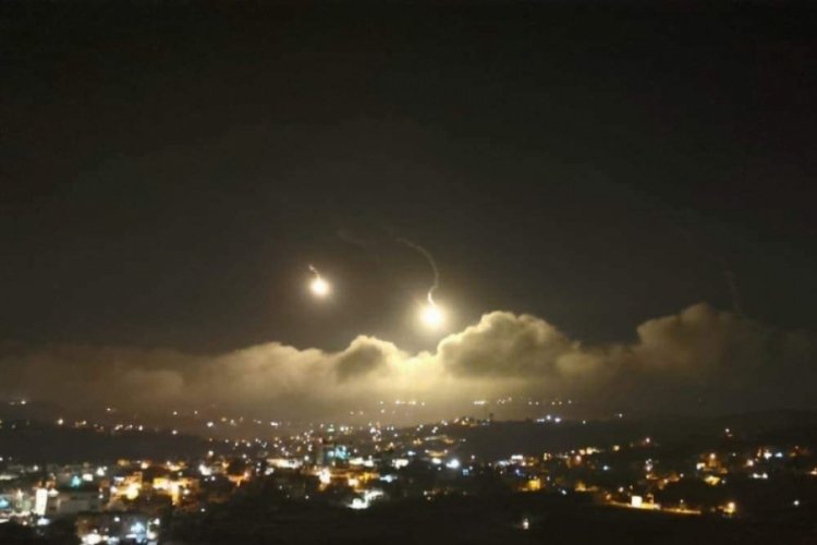 İsrail Gazze'de Hamas'a ait bazı noktaları vurdu