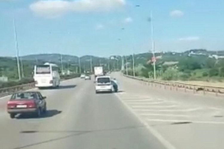 Bursa'da trafikte &ouml;l&uuml;mden b&ouml;yle d&ouml;nd&uuml;