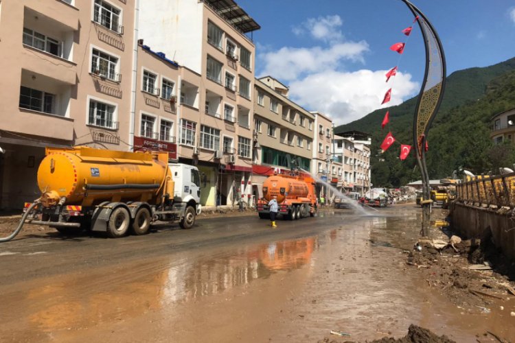 Giresun'da kayıplar aranıyor, yaralar sarılıyor