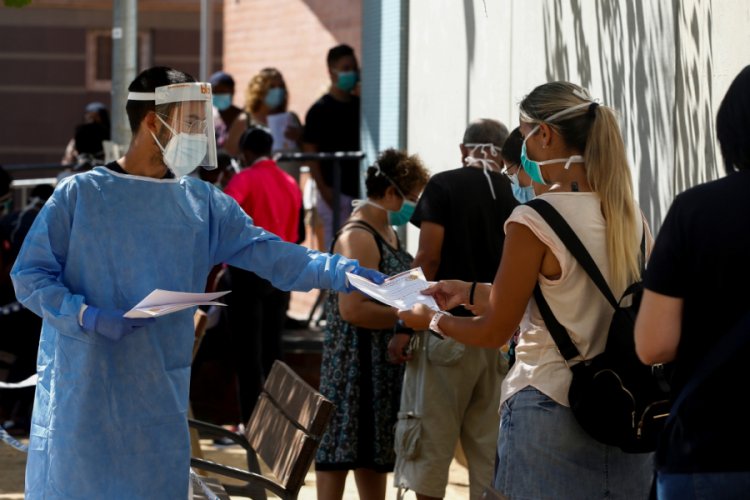 İspanya'da son 24 saatte 3 bin 829 yeni vaka