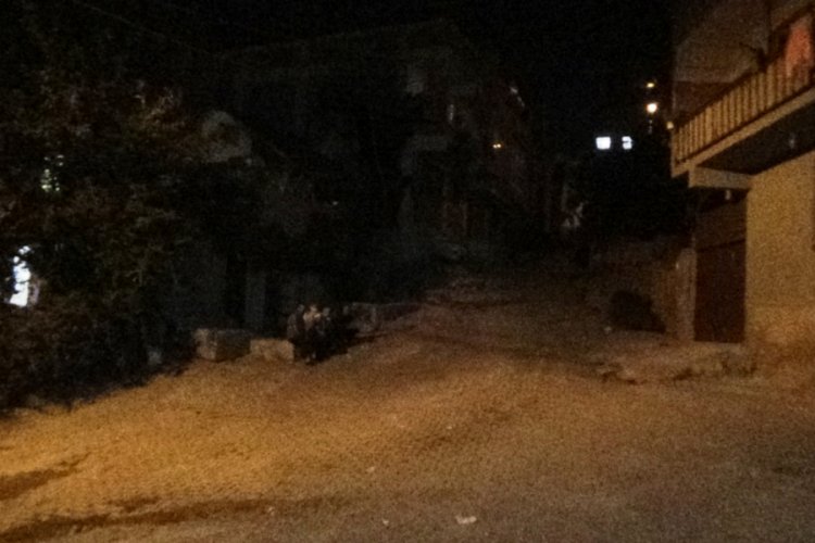 Cezaevinden ka&ccedil;ıp eşini sokak ortasında katletti