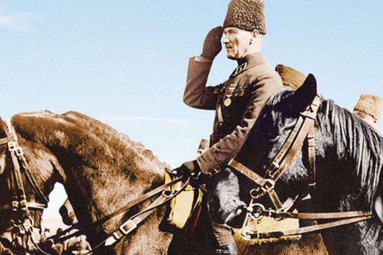 Atat&uuml;rk'&uuml;n yasa g&uuml;c&uuml;ndeki ilk emri!