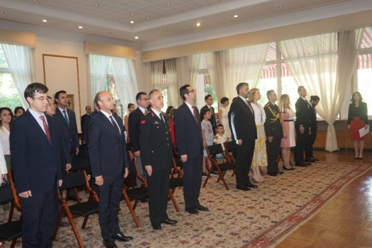 Pekin B&uuml;y&uuml;kel&ccedil;iliği'nde Zafer Bayramı kutlandı