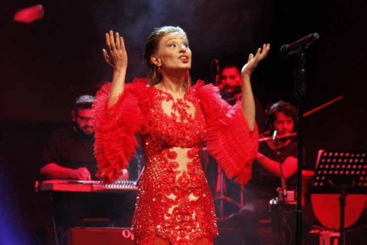 Yıldız Tilbe, sevenlerine unutulmaz anlar yaşattı