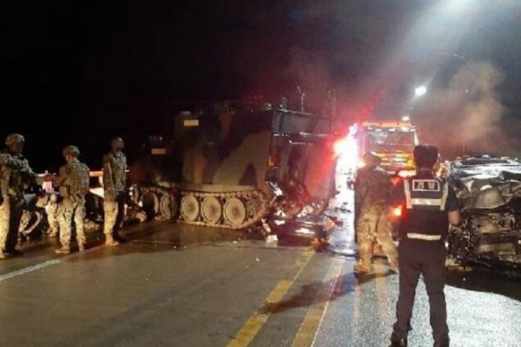G&uuml;ney Kore'de sivil ara&ccedil;, ABD'ye ait zırhlı ara&ccedil;la &ccedil;arpıştı: 4 &ouml;l&uuml;