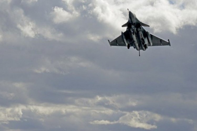 Yunanistan Fransa'dan 18 tane savaş u&ccedil;ağı alıyor