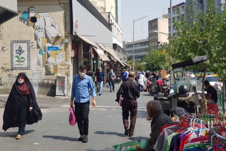 İran'da korona vir&uuml;s vaka sayısında d&uuml;ş&uuml;ş yaşanıyor