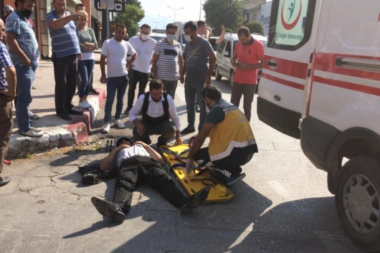 Bursa İneg&ouml;l'de kamyonetle motosiklet &ccedil;arpıştı: 1 yaralı