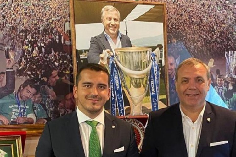 Yazıcı: Amcam Başkan Yazıcı'nın b&uuml;t&uuml;n fotoğraflarını indirmişler!