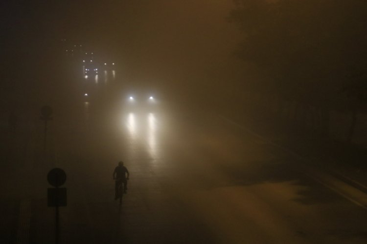 Adana'da sis etkili oldu