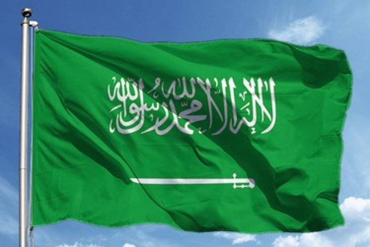Suudi Arabistan'da &uuml;st d&uuml;zey iki isim g&ouml;revden alındı