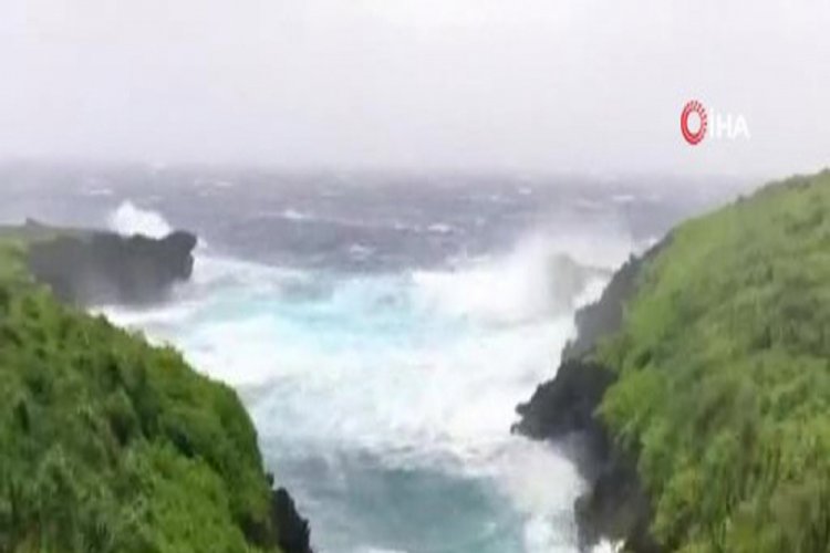 Japonya'yı Maysak Tayfunu vurdu