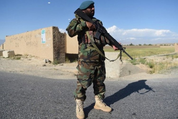 Afganistan'da Taliban bomba y&uuml;kl&uuml; ara&ccedil;la saldırdı: 3 &ouml;l&uuml;
