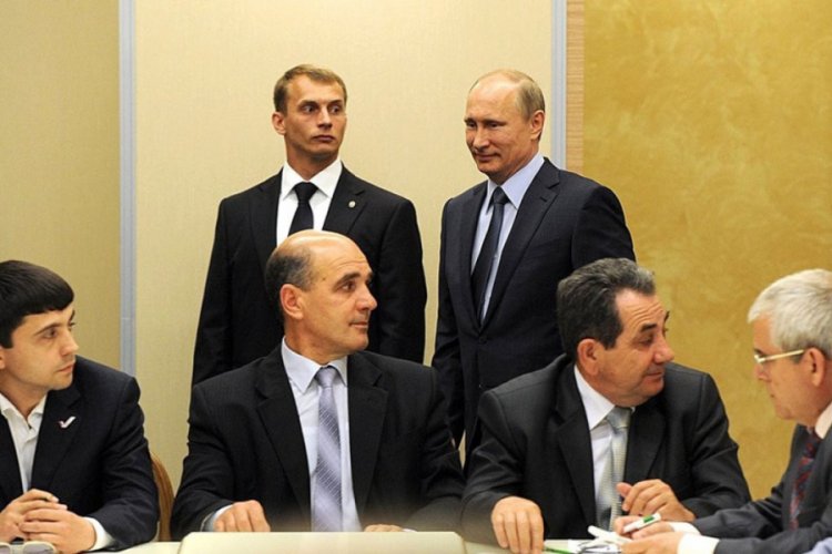 Putin, Kırım Tatar liderleriyle bir araya geldi