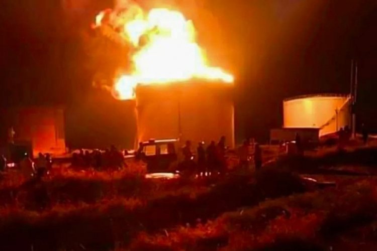 Petrol rafinesinde b&uuml;y&uuml;k yangın