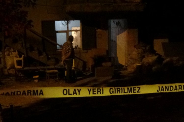 Yaşlı adam evinde bı&ccedil;aklamış halde &ouml;l&uuml; bulundu