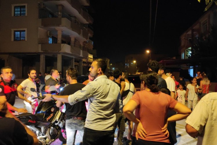 Kayıp &ccedil;ocuğu aramak i&ccedil;in y&uuml;zlerce kişi sokağa d&ouml;k&uuml;ld&uuml;!